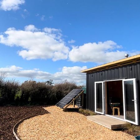 Cosy Tiny Container Cabin Carterton Екстериор снимка