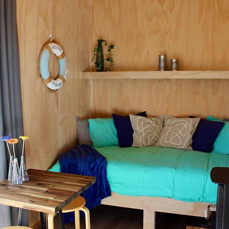 Cosy Tiny Container Cabin Carterton Екстериор снимка