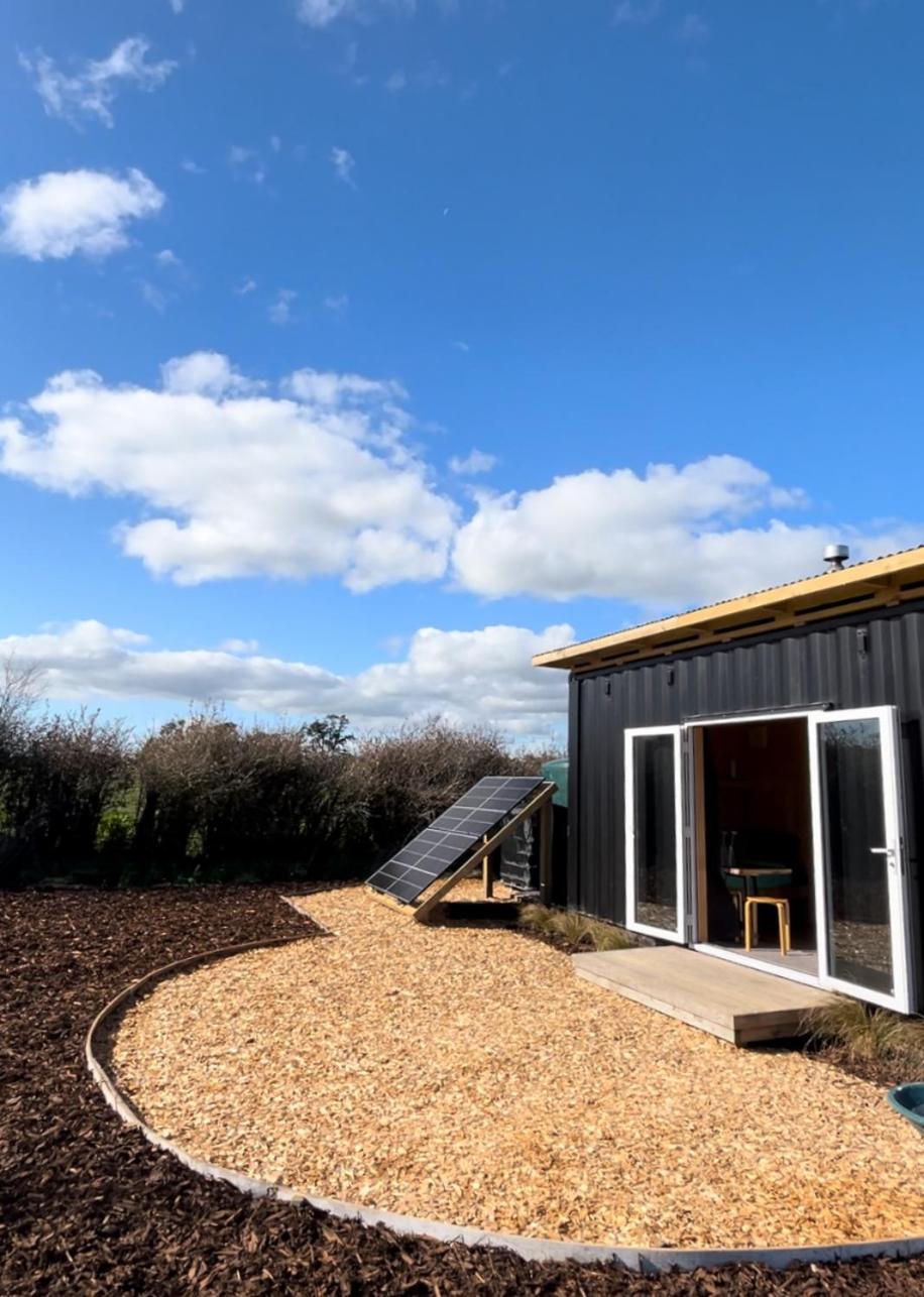 Cosy Tiny Container Cabin Carterton Екстериор снимка
