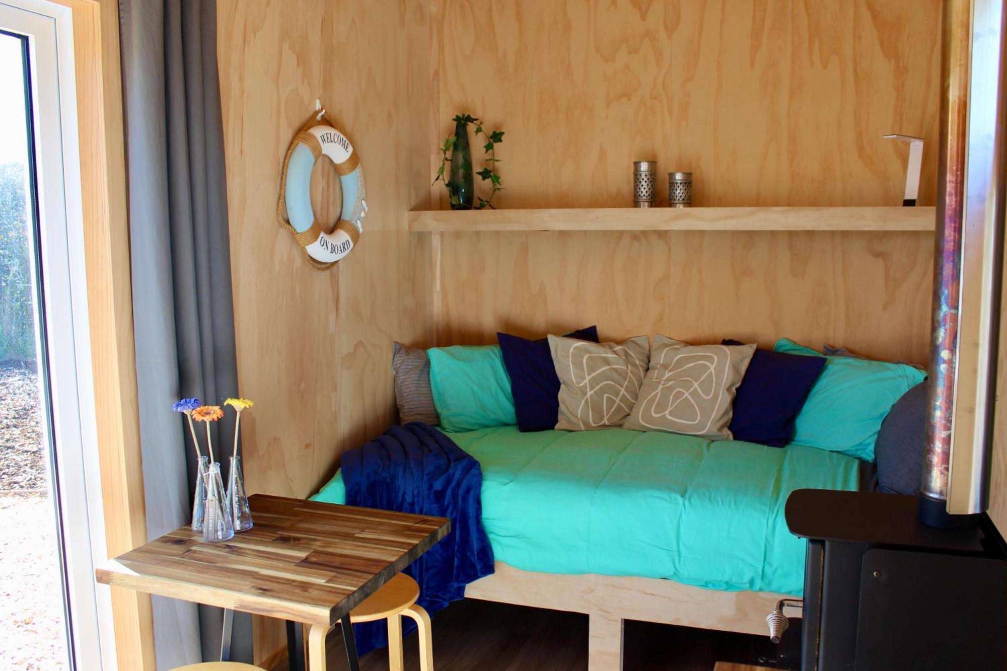 Cosy Tiny Container Cabin Carterton Екстериор снимка
